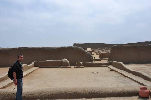 Visitando as ruínas de Chan Chan, em Trujillo, no Peru